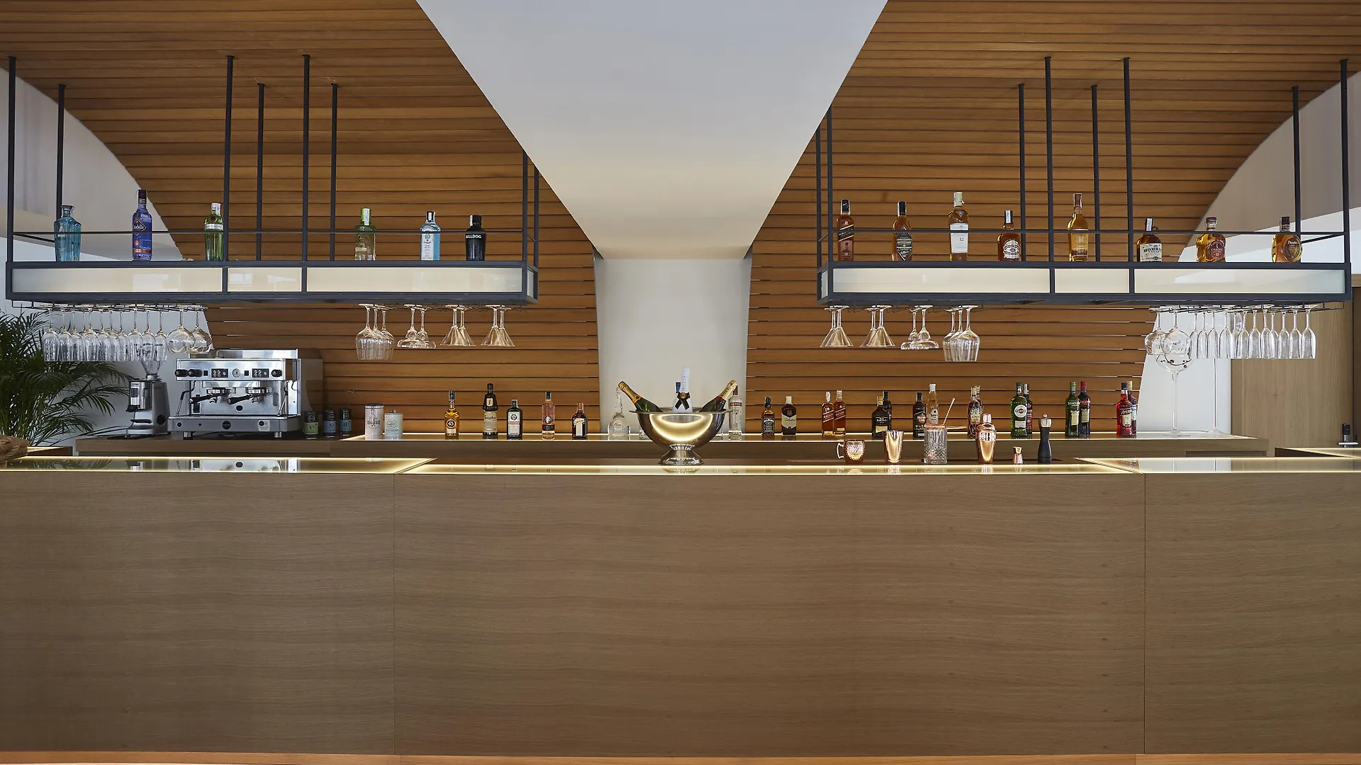 Отель Bordoy Alcudia Port Suites - Adults Only Порто де Алькудиа